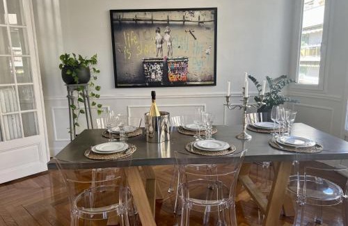 Musicians Quarter Apartment | Luxueux Appartement 115m2, 3 Chambres centre ville avec parking à 5 min plage -climatisation
