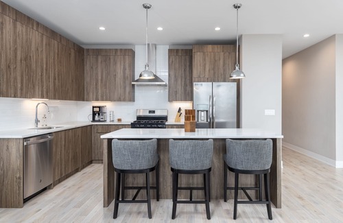 Lower West Side Condo | Luxuriant, Foodie, Culture,