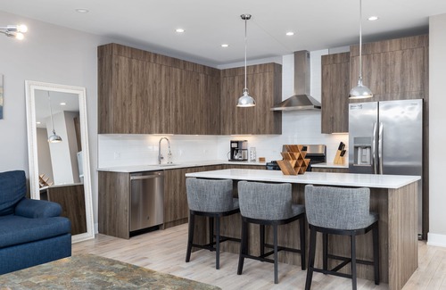 Lower West Side Condo | Luxuriant, Foodie, Culture,