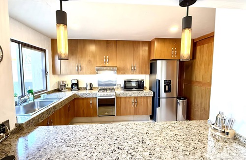 San Antonio Tlayacapan House | Luxurious 2 Bedroom Ajijic Home - Walk to Everything - 1 Night Rates Available