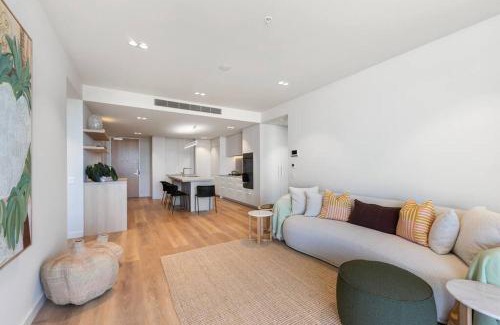 Coolangatta Apartment | Luxurious 2BR 2BA Oceanfront Apartment Kirra