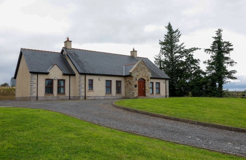 Omagh House | Luxurious 3 bed Bungalow
