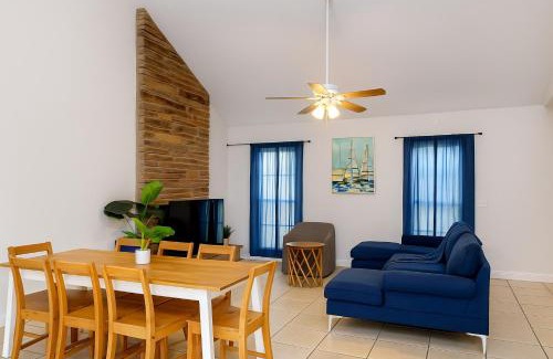 Delray Beach House | Luxurious 3-Bedroom House w Priv Pool Game Room