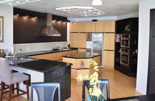 Mound House | Luxurious 3BR /4BA Home on Beautiful Lake Minnetonka