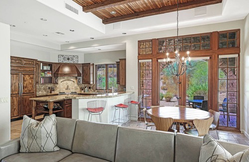 The Rocks Villa | Luxurious 3BR fully staffed Villa w/concierge & clubhouse in Scottsdale Peaks