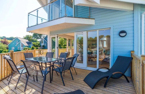 St Austell House | Luxurious 4 Bedroom New England Style Villa - Trewhiddle V4