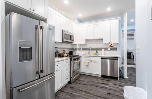 Constable Hook Apartment | Luxurious 4BR Retreat | Sleeps 12+ | Near NYC
