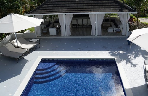 Sandy Lane Villa | Luxurious 5 bedroom mansion ideal for a group of friends and family