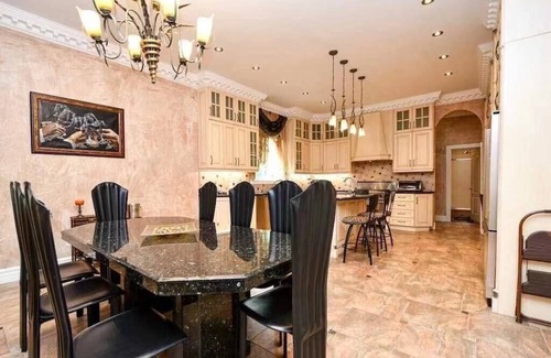 Lagoon City Villa | Luxurious 5 BR/3.5 BA Waterfront Over 5000 SqFt