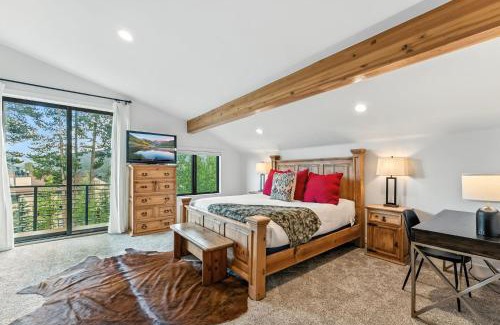 Peak 8 House | Luxurious 6BD Ski-in Ski-out in Heart of Breck!