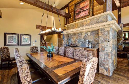 Boulder Ridge House | Luxurious 6BR 3Min Walk to Main Lifts