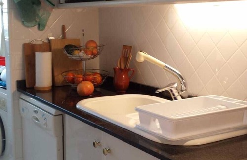 Guardamar del Segura Condo | Luxurious apartment with direct sea view (free WIFI, 5 minutes to the beach)