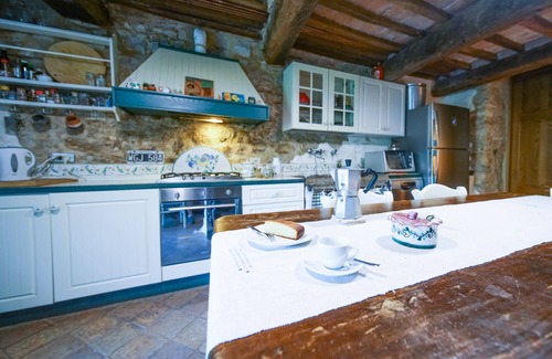 Castiglione d'Orcia House | Luxurious Agriturismo Agriturismo Terme Bagni San Filippo Val d'Orcia.