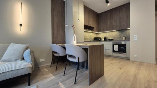Jezyce Apartment | Luxurious Almond Apartment, self check-in 24h, free parking, air-conditioning
