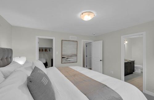 Ottawa Division Villa | Luxurious and Beautiful, Ottawa
