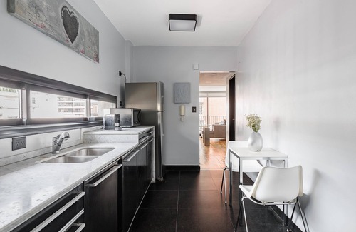 Recoleta Apartment | Luxurious and Sophisticated Living in the Classic Recoleta Neighborhood!