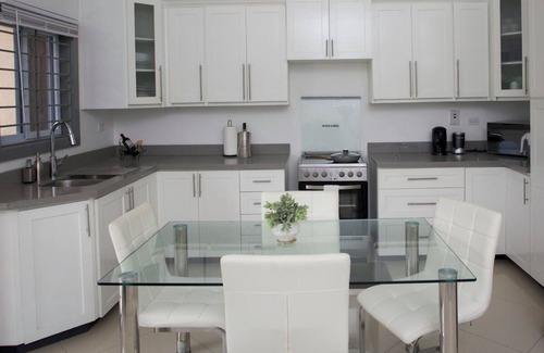 Havendale Apartment | Luxurious Apt w/Amazing Mountain View