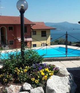 Zorzino House | Luxurious attic-swimming pool