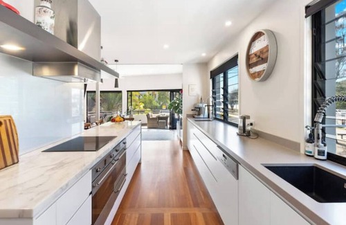 Tugun House | Luxurious Beachside Oasis with Ocean Views | Pool