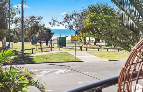 Tugun House | Luxurious Beachside Oasis with Ocean Views | Pool