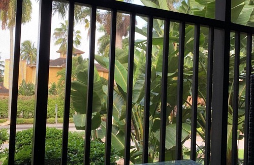 East Naples House | Luxurious Boutique Resort/Spa cottage located in the heart of beautiful Naples