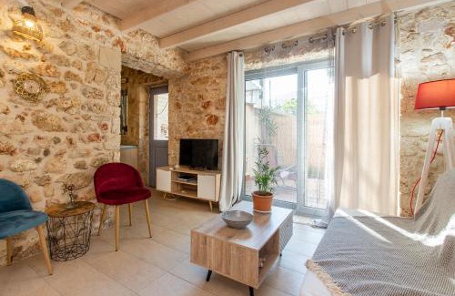 Ipsos Villa | Luxurious bungalow in Ipsos beach