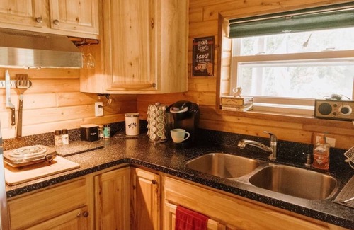 Triadelphia Cabin | Luxurious Cabin Retreat near Oglebay Park