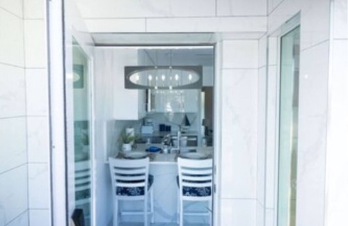 Contant Hill Apartment | Luxurious Caribbean Suite - 7