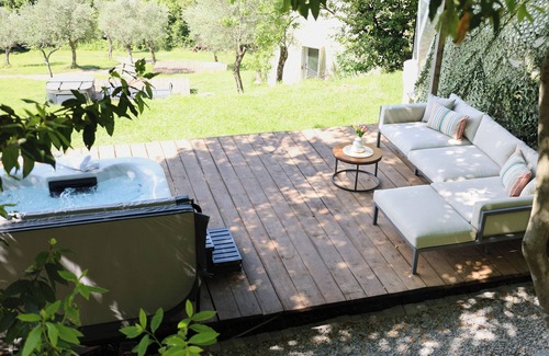 Kotor Municipality House | Luxurious Charming Glamping with Seaview in Kotor Bay and Chestnut Forest
