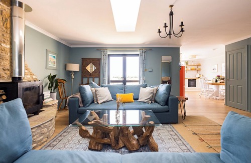 Frome House | Luxurious Complex: 2 barns together edge of Frome