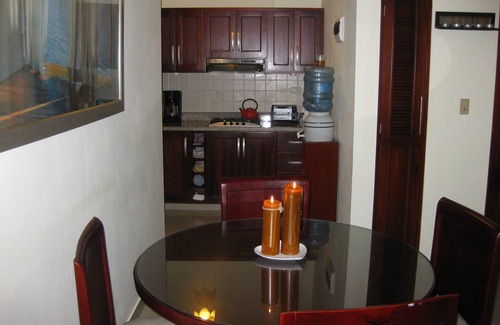 ProCab Condo | Luxurious Condo, 4 Minutes Walk to Beach, Relaxation and Fun