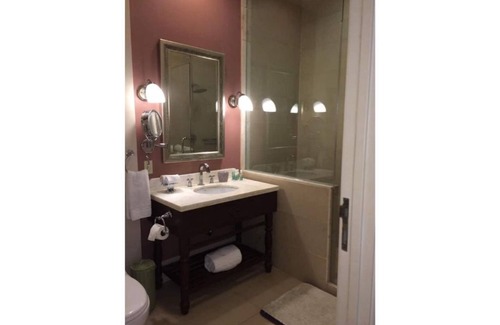 Flankers Condo | luxurious condo beach. front view & spa onsite