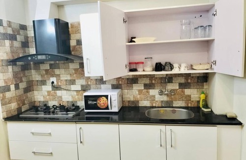 Islamabad Apartment | Luxurious & Cozy 1BHK Apartment,WiFi+Smart TV