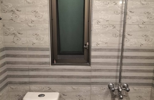 Islamabad Apartment | Luxurious & Cozy 1BHK Apartment,WiFi+Smart TV