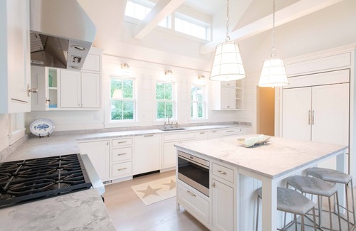 Nantucket Town House | Luxurious Designer Home, Cliff Area, Walk to Town, Pool