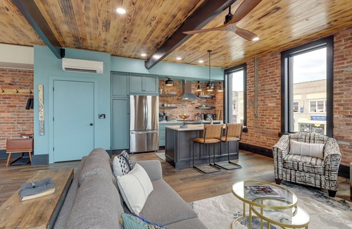 Murphy Apartment | Luxurious Downtown Murphy Vacation Rental Loft!