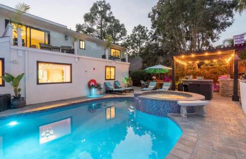 North Pacific Beach House | Luxurious Family 5 Bedroom Getaway