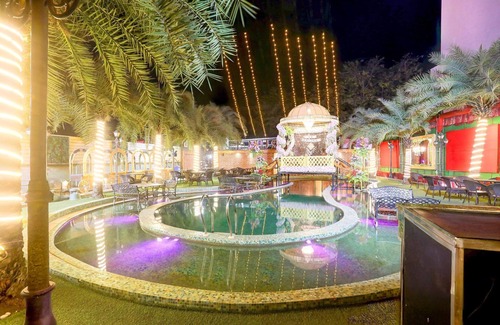 Patna House | Luxurious Family Retreat With Pool in Patna