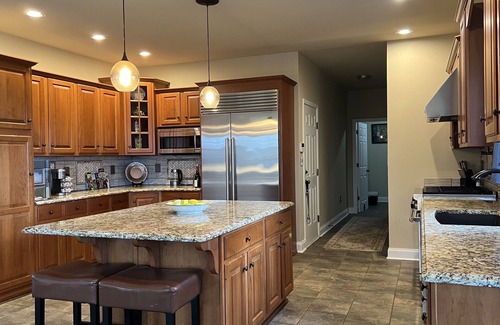 Lewisberry House | Luxurious four bedroom Home with private Jacuzzi (Oct- March)