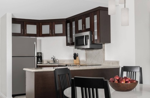 Las Vegas Strip Villa | Luxurious grand chateau 2-bedroom, 2-bath villa in marvelous Las Vegas