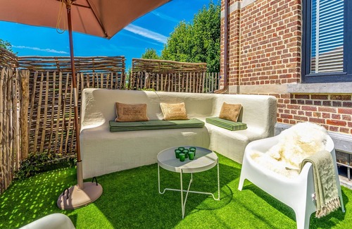 Heers House | Luxurious holiday home in Heers with terrace