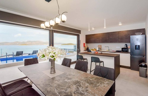 Drace House | Luxurious home in Drace with sauna