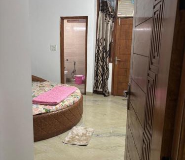 South West Apartment | Luxurious house near Yashobhoomi