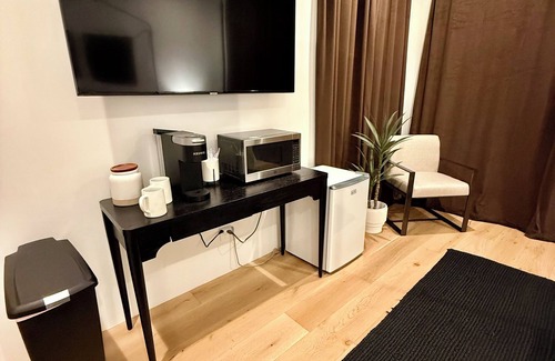 Gilbert House | Luxurious King Suite in Gilbert. Kids are Welcome!