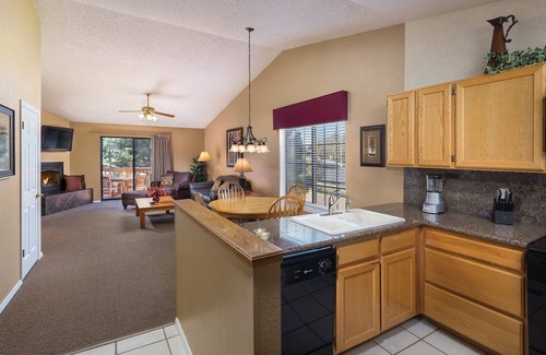 Flagstaff Resort | Luxurious Mountain View Golf Resort with tons of Amenities