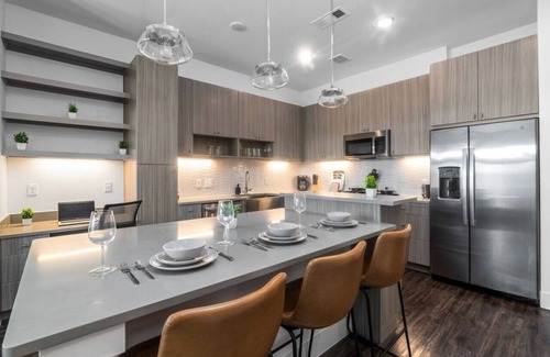 West Oak Hill Apartment | Luxurious New Unit|1Bd1Ba|Pool, Golf Sim 10