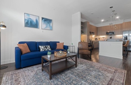 West Oak Hill Apartment | Luxurious New Unit|1Bd1Ba|Pool, Golf Sim