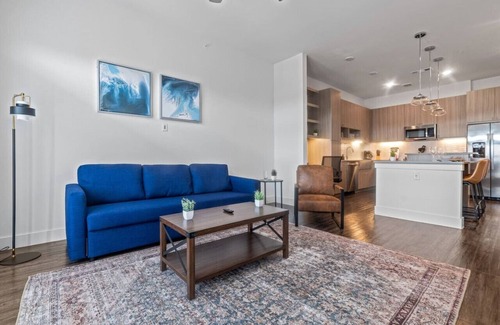 West Oak Hill Apartment | Luxurious New Unit|1Bd1Ba|Pool, Golf Sim