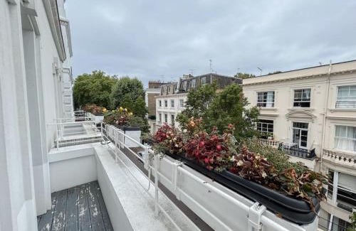 Bayswater Apartment | Luxurious Penthouse Apartment in Prime Location