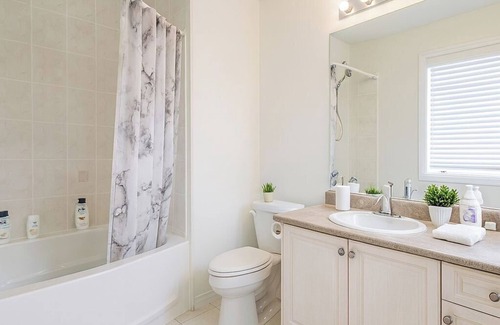 Markham House | Luxurious private Master bedroom